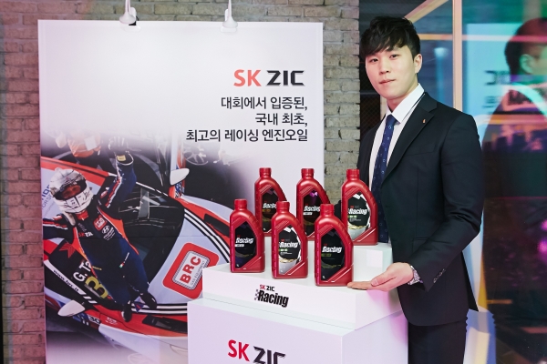 SK엔크린과 SK지크가 각각 휘발유 부문, 엔진오일 부문에서 21년 연속 ‘한국산업의 브랜드파워(K-BPI)’ 1위 브랜드로 선정됐습니다.(SK이노베이션 제공)