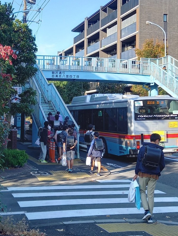 일본 도쿄의 초등학생들이 등교하는 모습 (사진=최지희 기자)