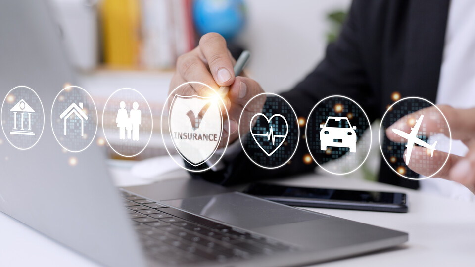 "보험이 어렵다고요?"... 삼성생명의 쉬운 보험 실험 - 뉴스 썸네일 이미지